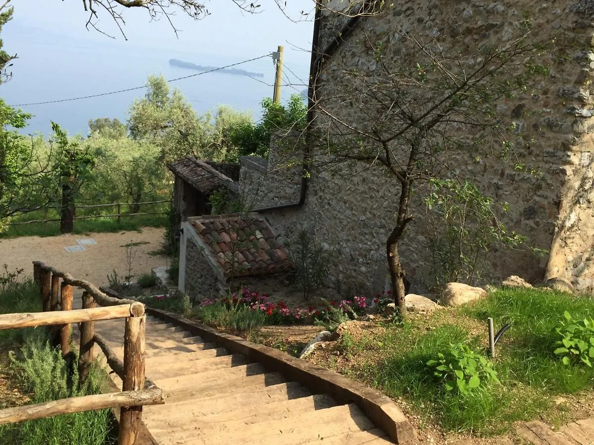 Farm stay Agriturismo Conte Brunello Salo Italy
