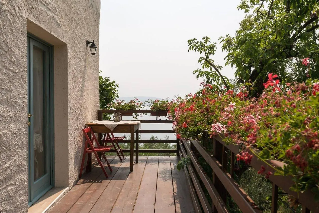 Farm stay Agriturismo Conte Brunello Salo